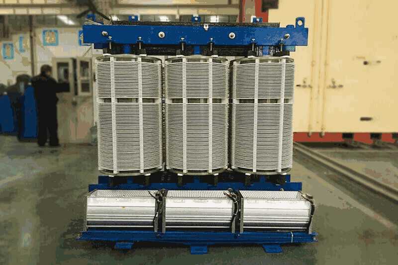 Vacuum cast coil dry type distribution transformers